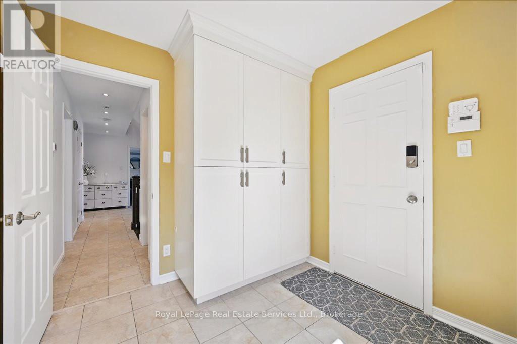 234 Cardinal Drive, Oakville, Ontario  L6J 4P2 - Photo 18 - W12047639