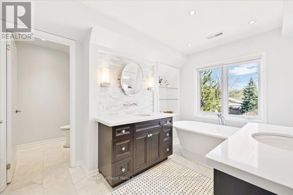 234 Cardinal Drive, Oakville, Ontario  L6J 4P2 - Photo 24 - W12047639