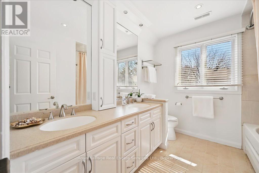 234 Cardinal Drive, Oakville, Ontario  L6J 4P2 - Photo 30 - W12047639