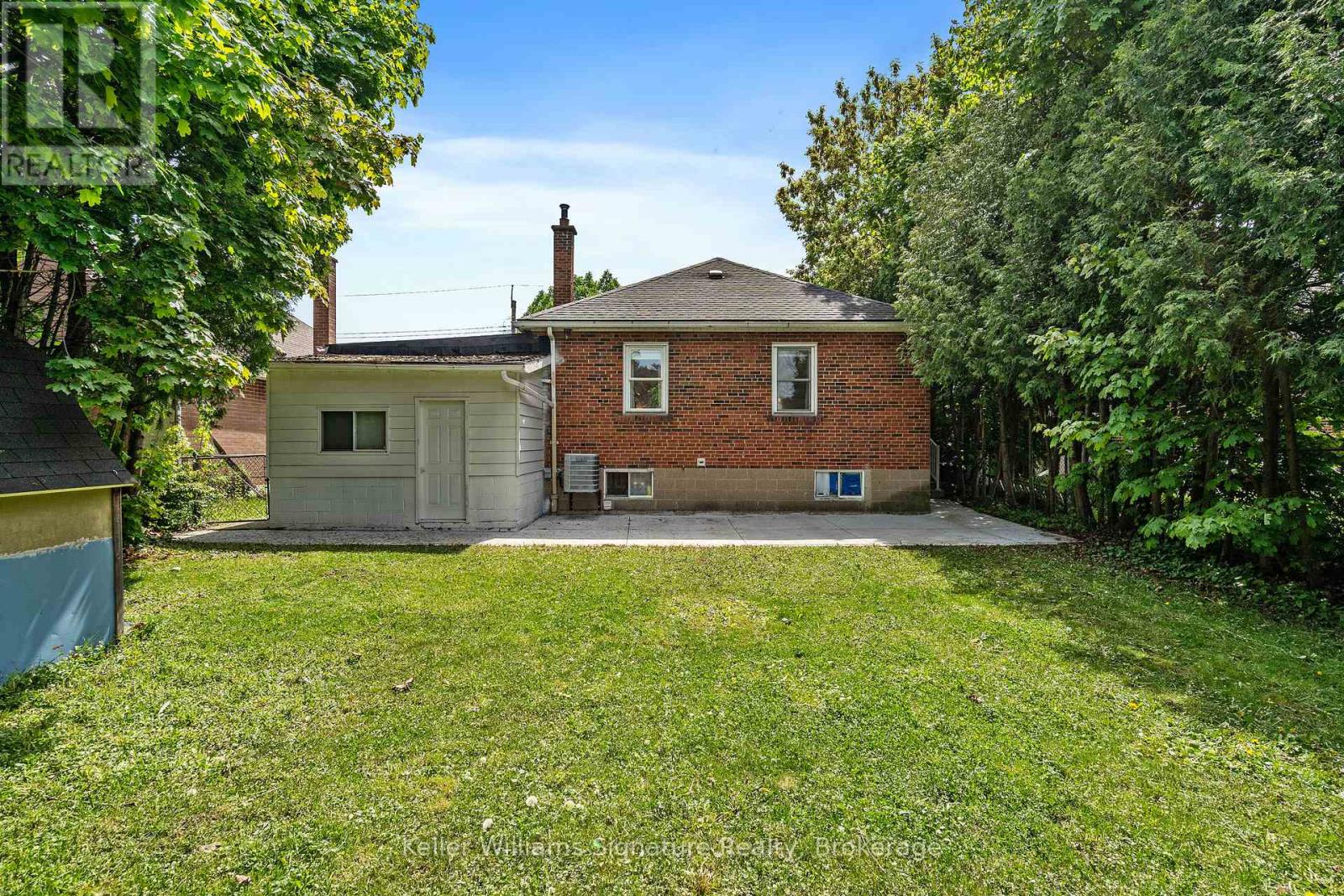 42 West 4th Street, Hamilton (Bonnington), Ontario  L9C 3M4 - Photo 37 - X12162993