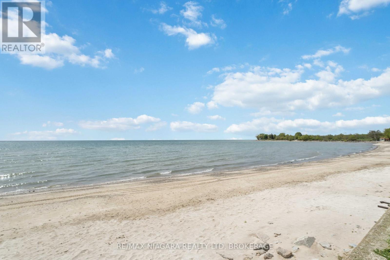11110 Desiree Street, Wainfleet, Ontario  L0S 1V0 - Photo 3 - X12163060
