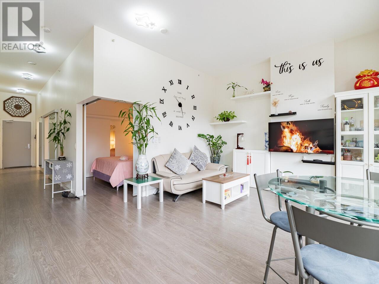 304 668 Columbia Street, New Westminster, British Columbia  V3M 1A9 - Photo 4 - R3005297