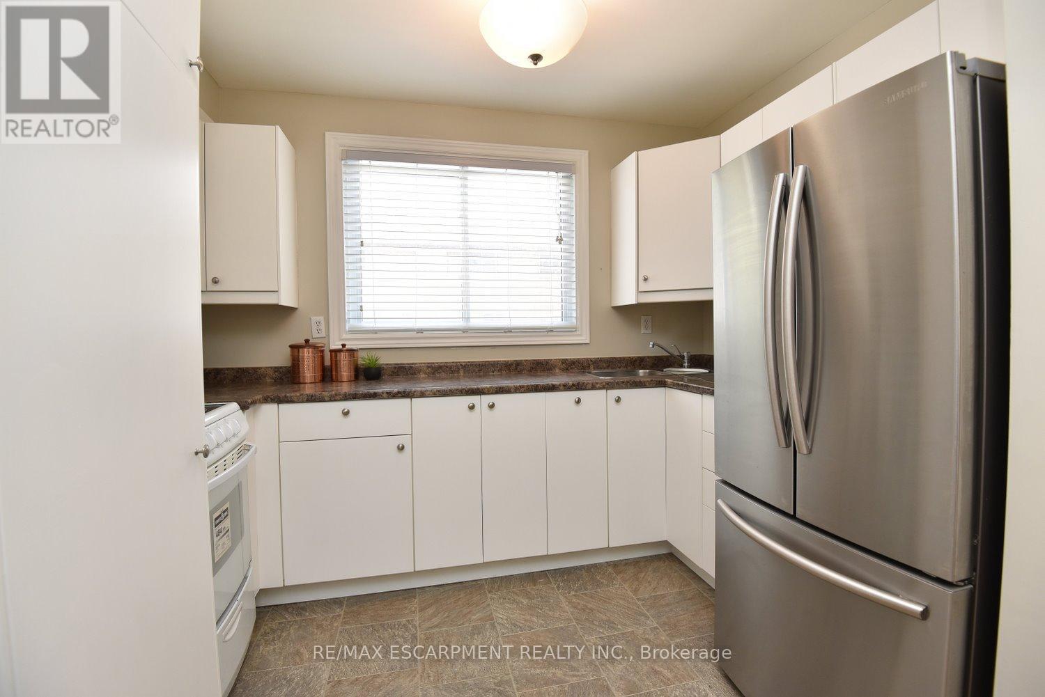 62 - 250 Magnolia Drive, Hamilton, Ontario  L9C 6M3 - Photo 12 - X12162783