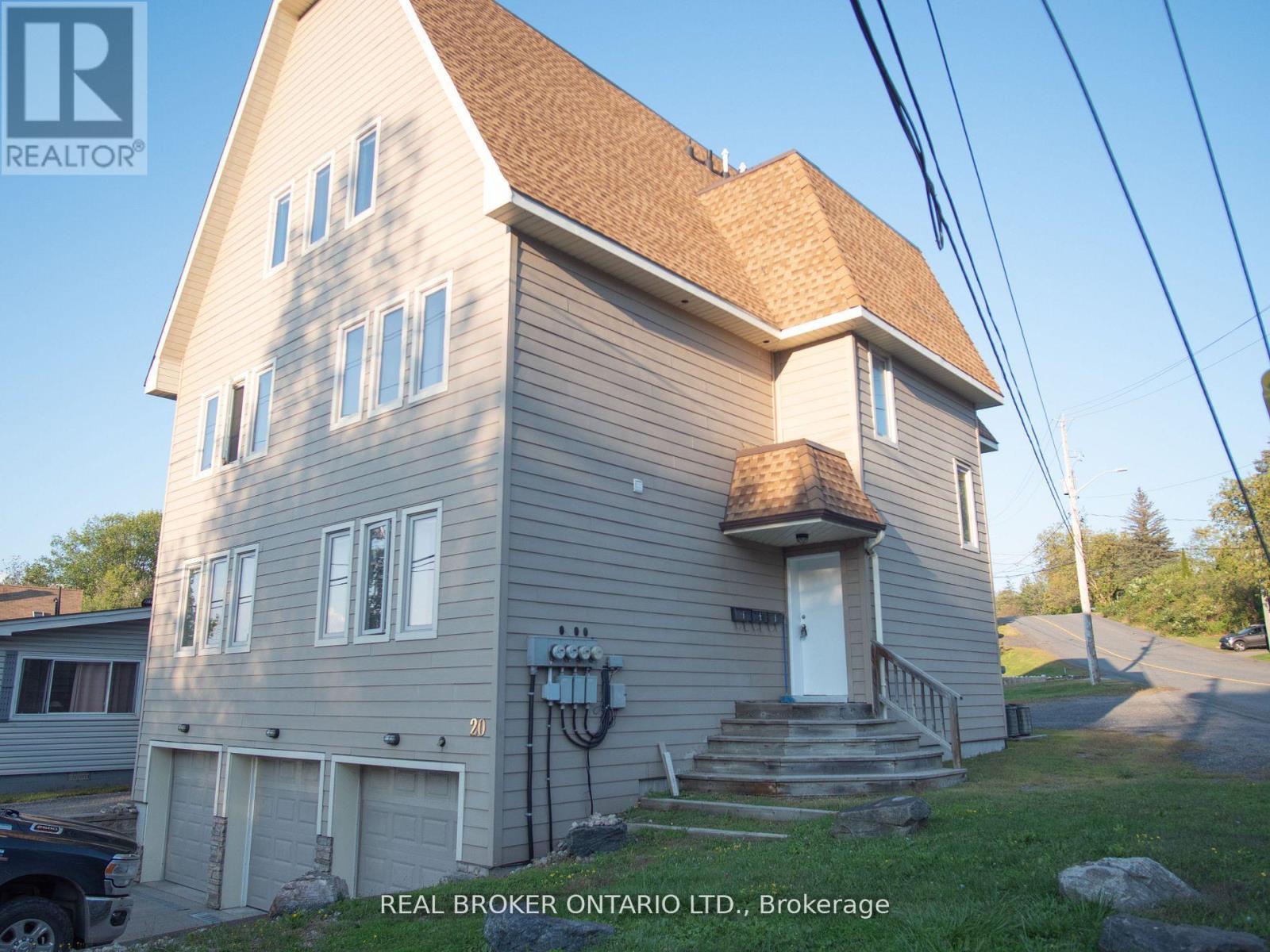 1 - 20 Emily Street, Parry Sound, Ontario  P2A 2P3 - Photo 1 - X12162821