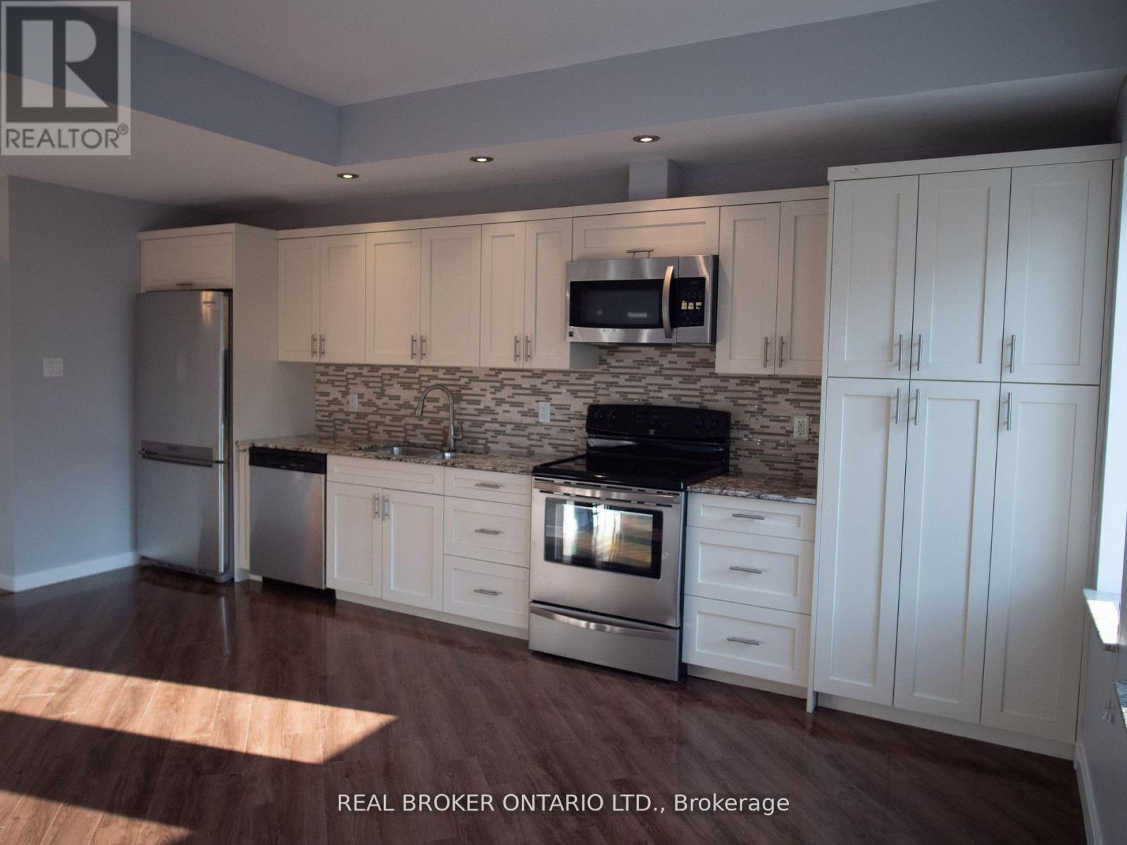 1 - 20 Emily Street, Parry Sound, Ontario  P2A 2P3 - Photo 2 - X12162821