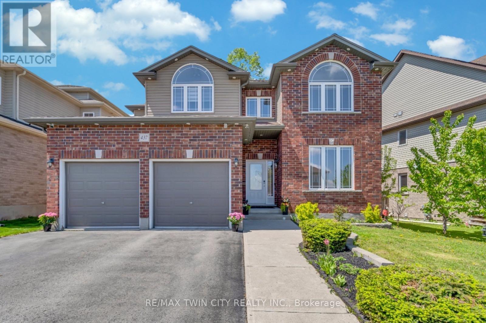 437 Zeller Drive, Kitchener, Ontario  N2A 4M4 - Photo 1 - X12162839