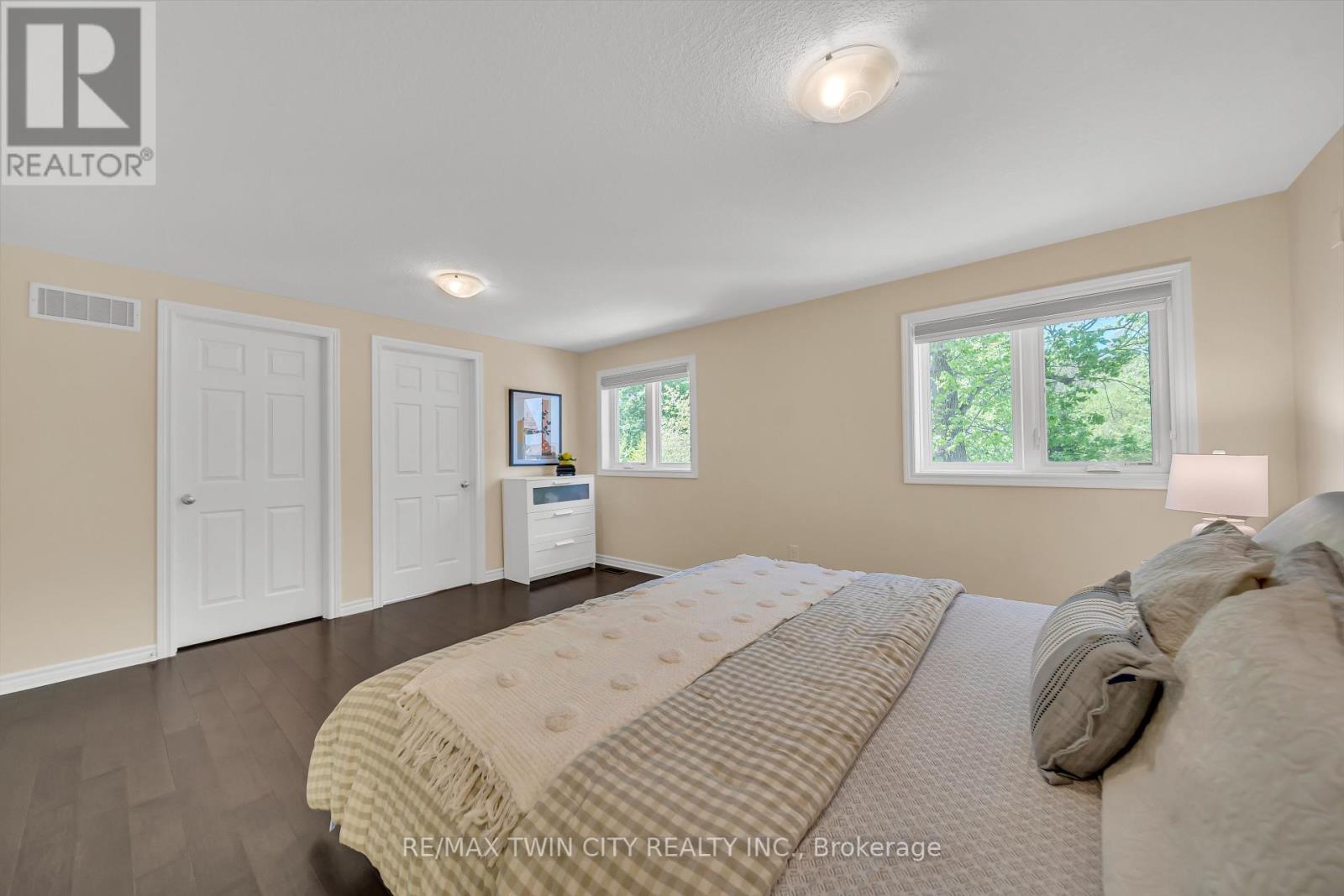 437 Zeller Drive, Kitchener, Ontario  N2A 4M4 - Photo 16 - X12162839
