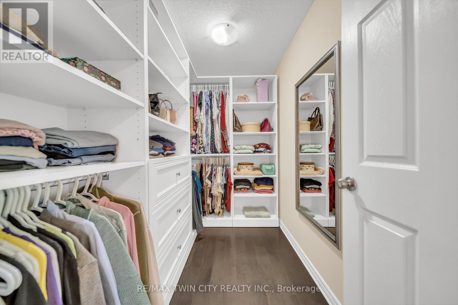437 Zeller Drive, Kitchener, Ontario  N2A 4M4 - Photo 17 - X12162839