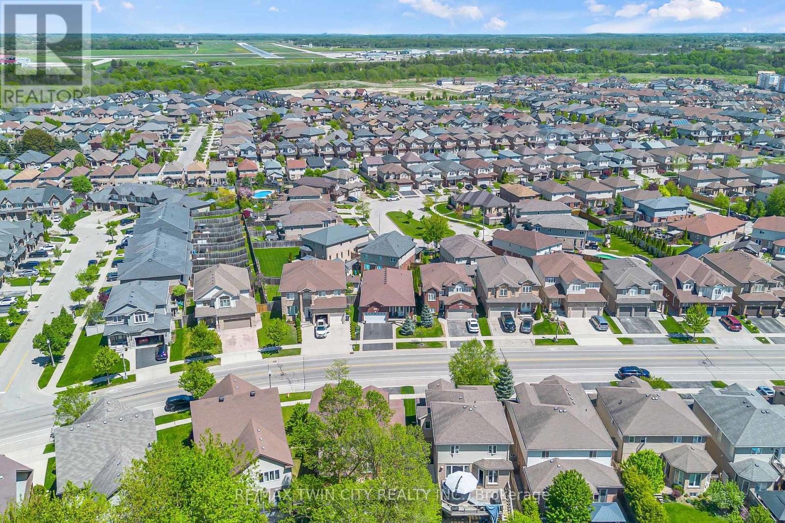 437 Zeller Drive, Kitchener, Ontario  N2A 4M4 - Photo 40 - X12162839