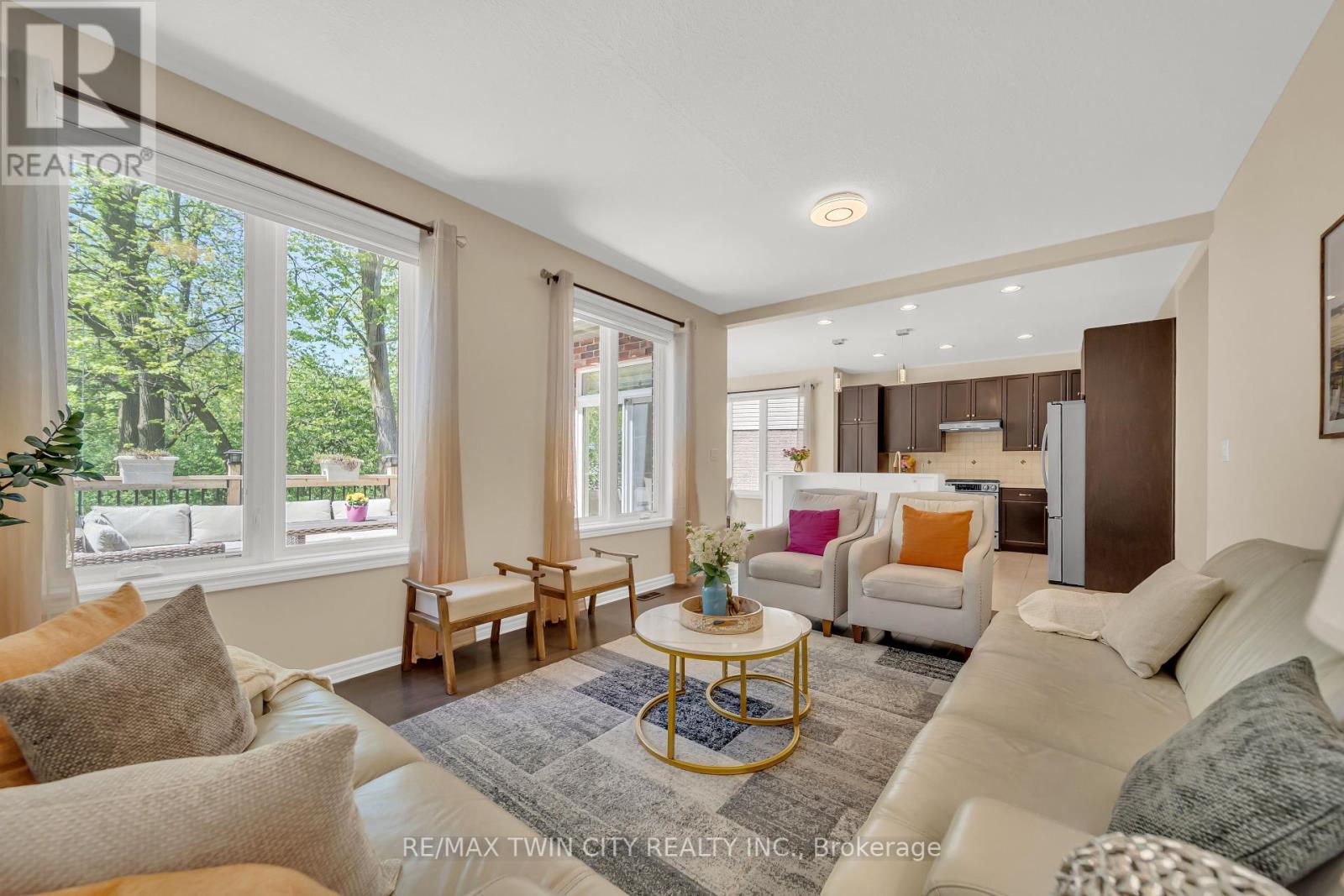 437 Zeller Drive, Kitchener, Ontario  N2A 4M4 - Photo 6 - X12162839