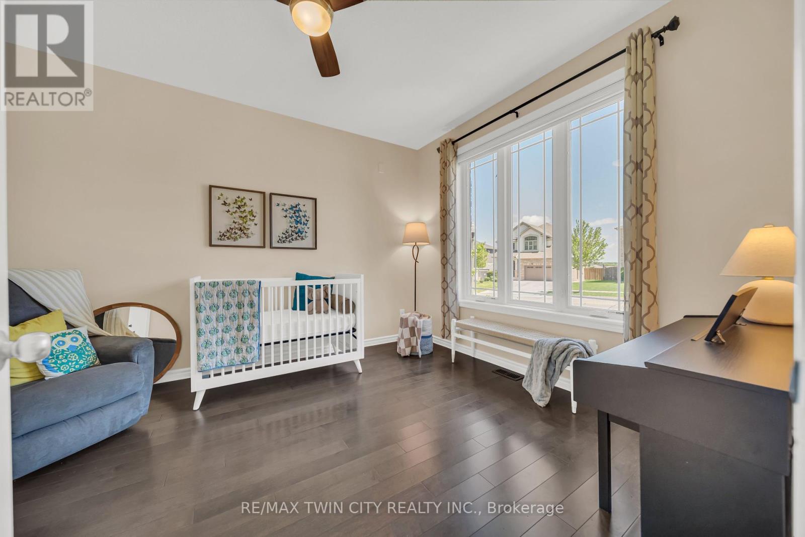 437 Zeller Drive, Kitchener, Ontario  N2A 4M4 - Photo 8 - X12162839