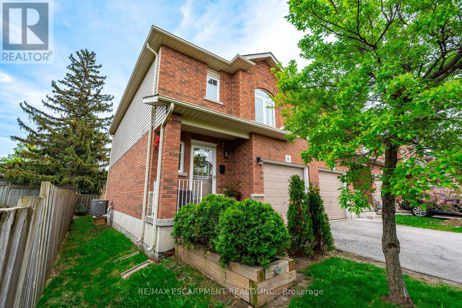 6 - 1461 Upper Gage Avenue, Hamilton (Templemead), Ontario  L8W 1E6 - Photo 2 - X12162886