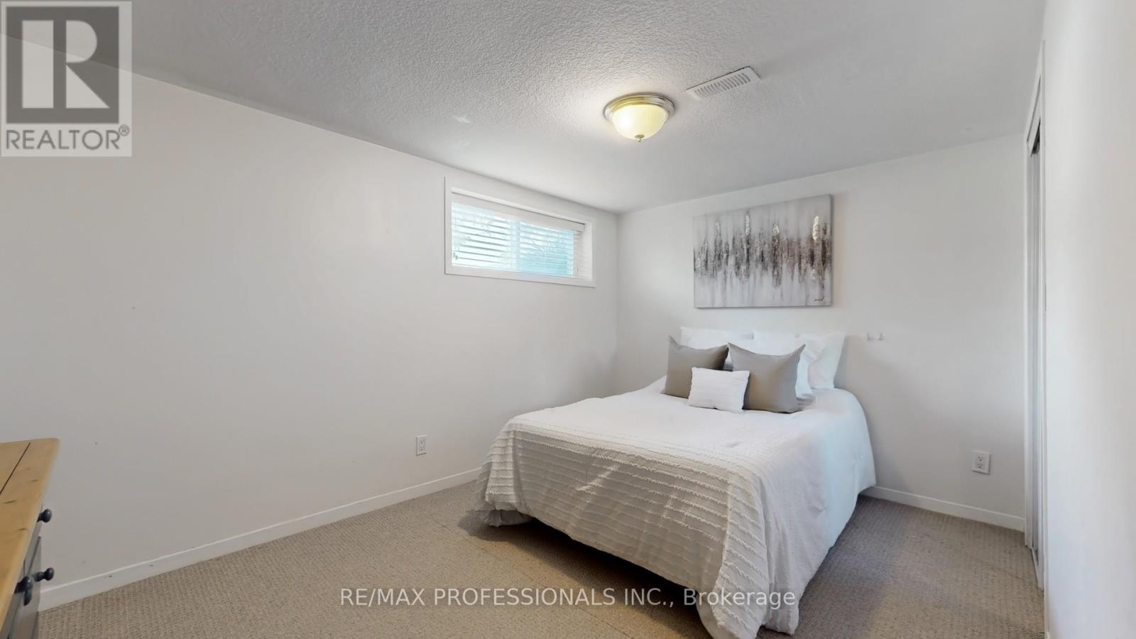 2 Woodpark Road, Toronto, Ontario  M9P 1M1 - Photo 31 - W12162553