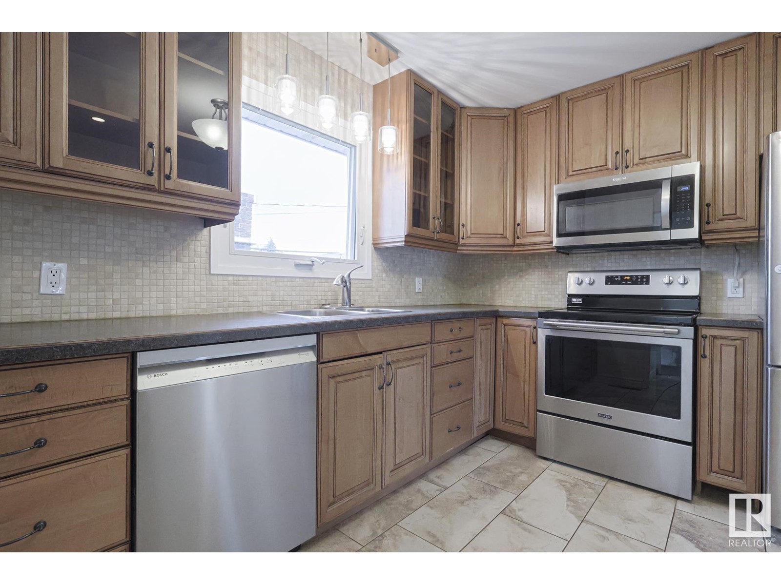 9619 67a St Nw, Edmonton, Alberta  T6B 1R9 - Photo 6 - E4437321
