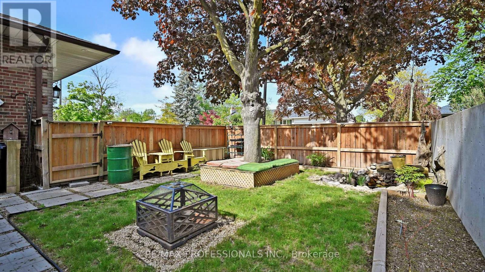2 Woodpark Road, Toronto, Ontario  M9P 1M1 - Photo 42 - W12162553