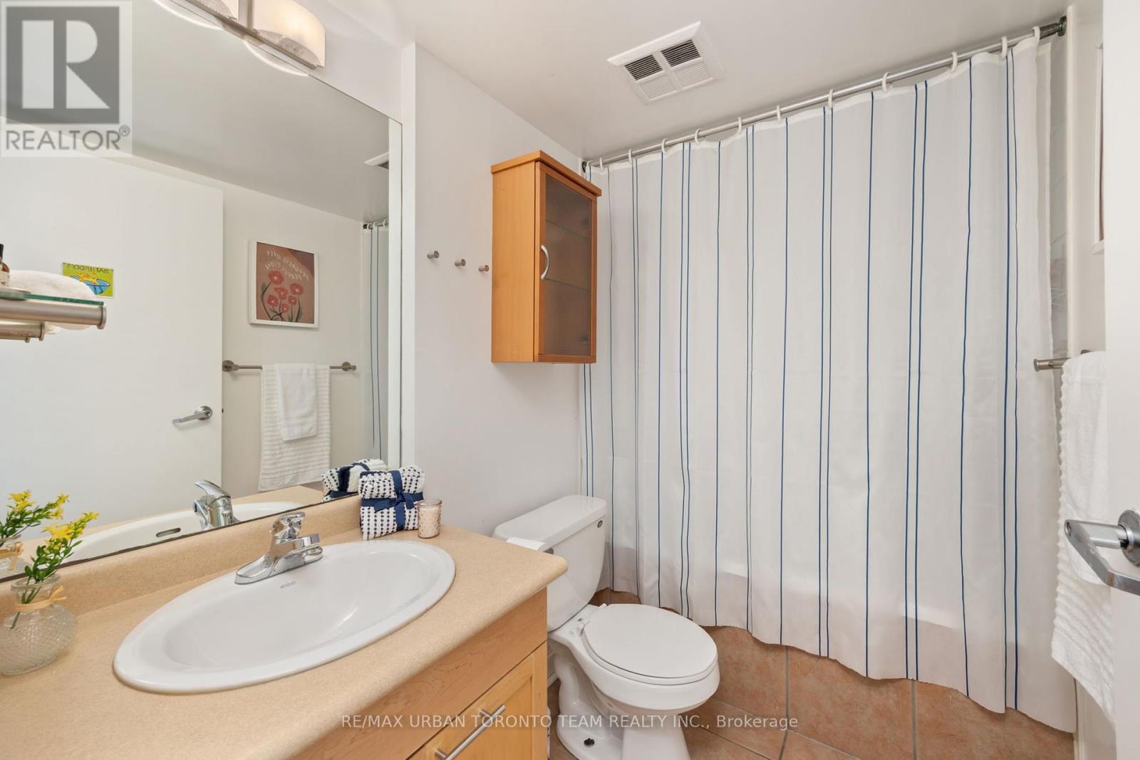 1108&1109 - 75 Dalhousie Street, Toronto, Ontario  M5B 2R9 - Photo 18 - C12160713