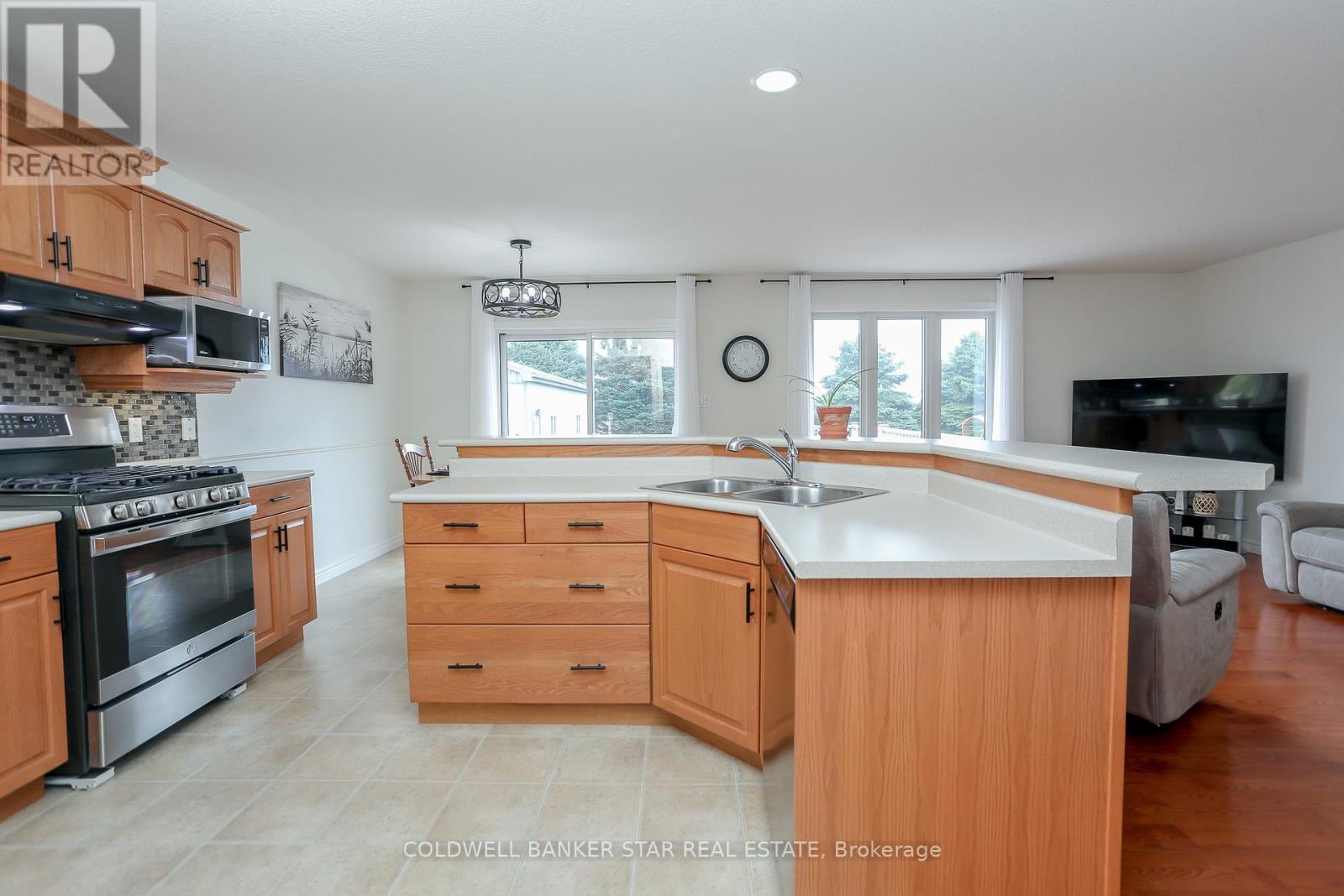 5176 Imperial Road, Malahide, Ontario  N5H 2R2 - Photo 17 - X12127128