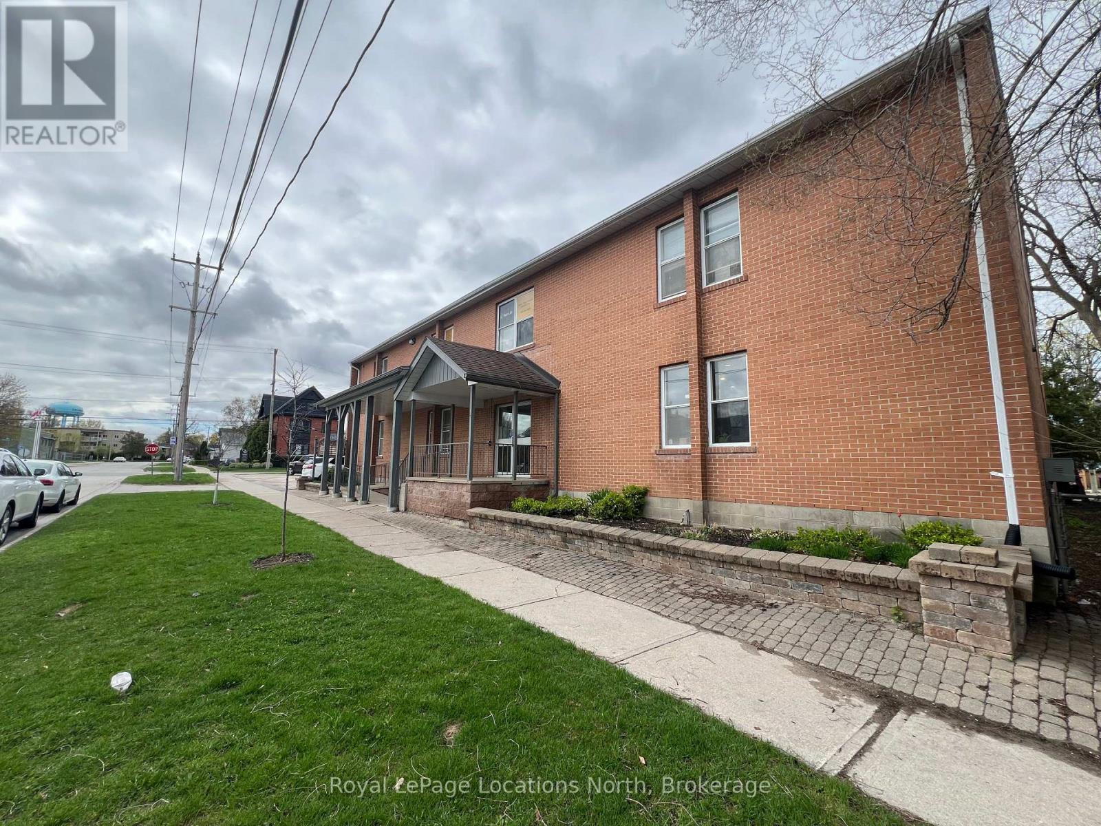 202 - 150 Saint Paul Street, Collingwood, Ontario  L9Y 3P2 - Photo 3 - S12163022