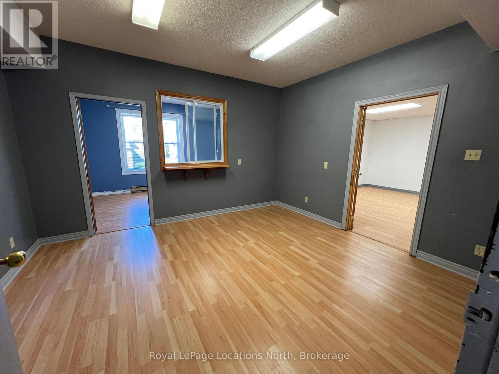 202 - 150 Saint Paul Street, Collingwood, Ontario  L9Y 3P2 - Photo 4 - S12163022