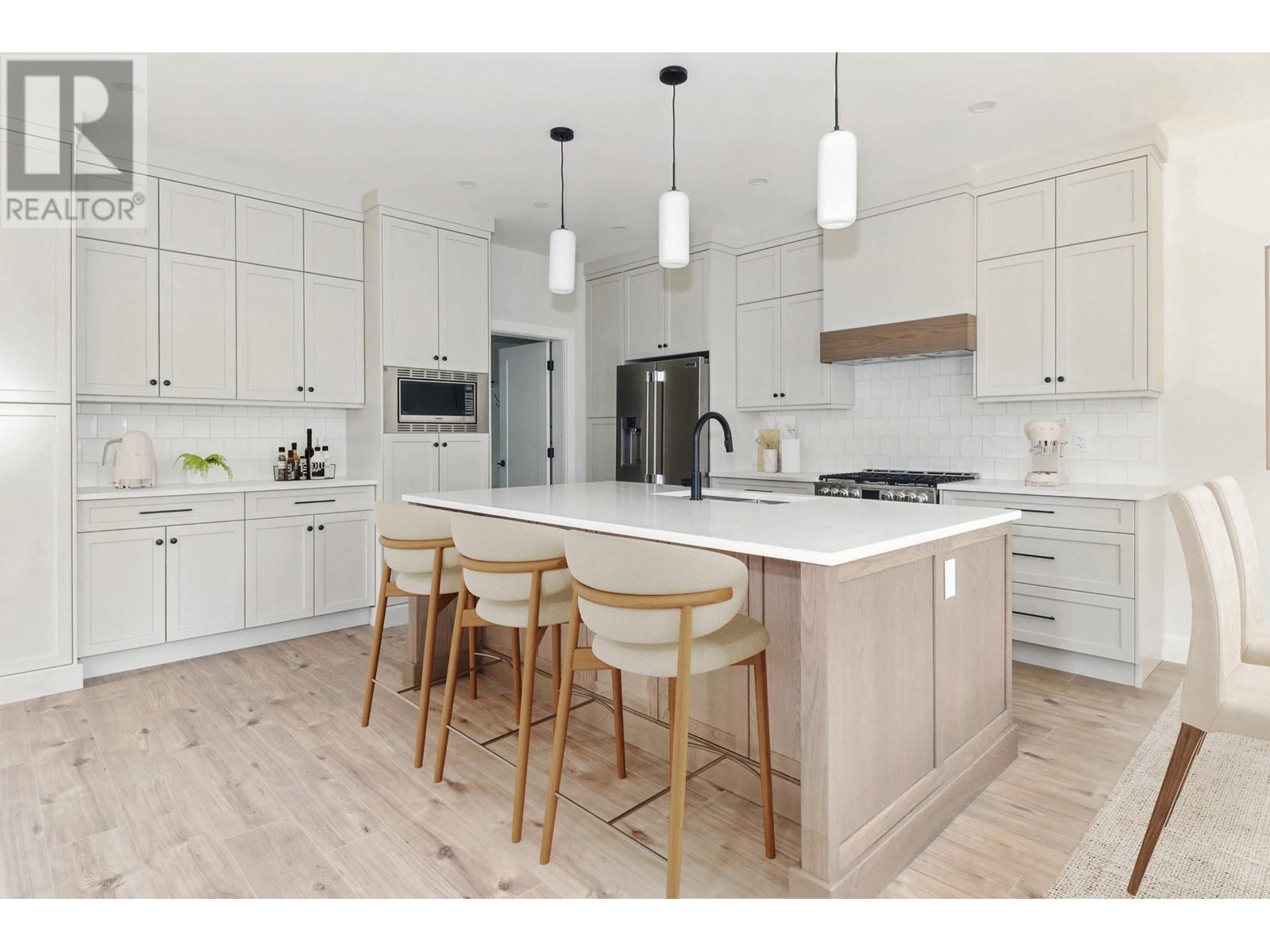 19564 HAMMOND ROAD, Pitt Meadows, British Columbia