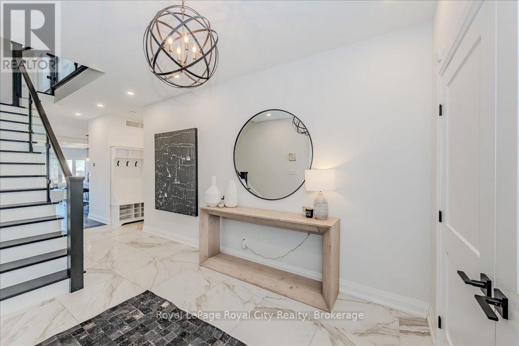 10 Mussen Street, Guelph, Ontario  N1E 0K3 - Photo 6 - X12163020
