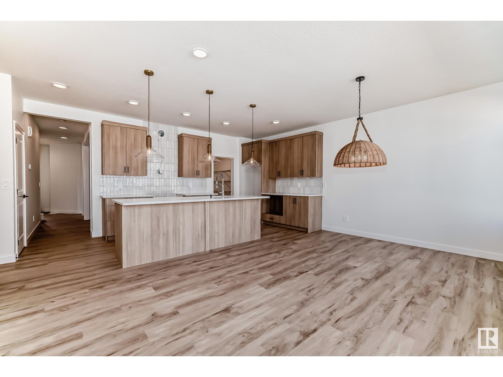 3331 169 St Sw, Edmonton, Alberta  T6W 5M3 - Photo 2 - E4422371