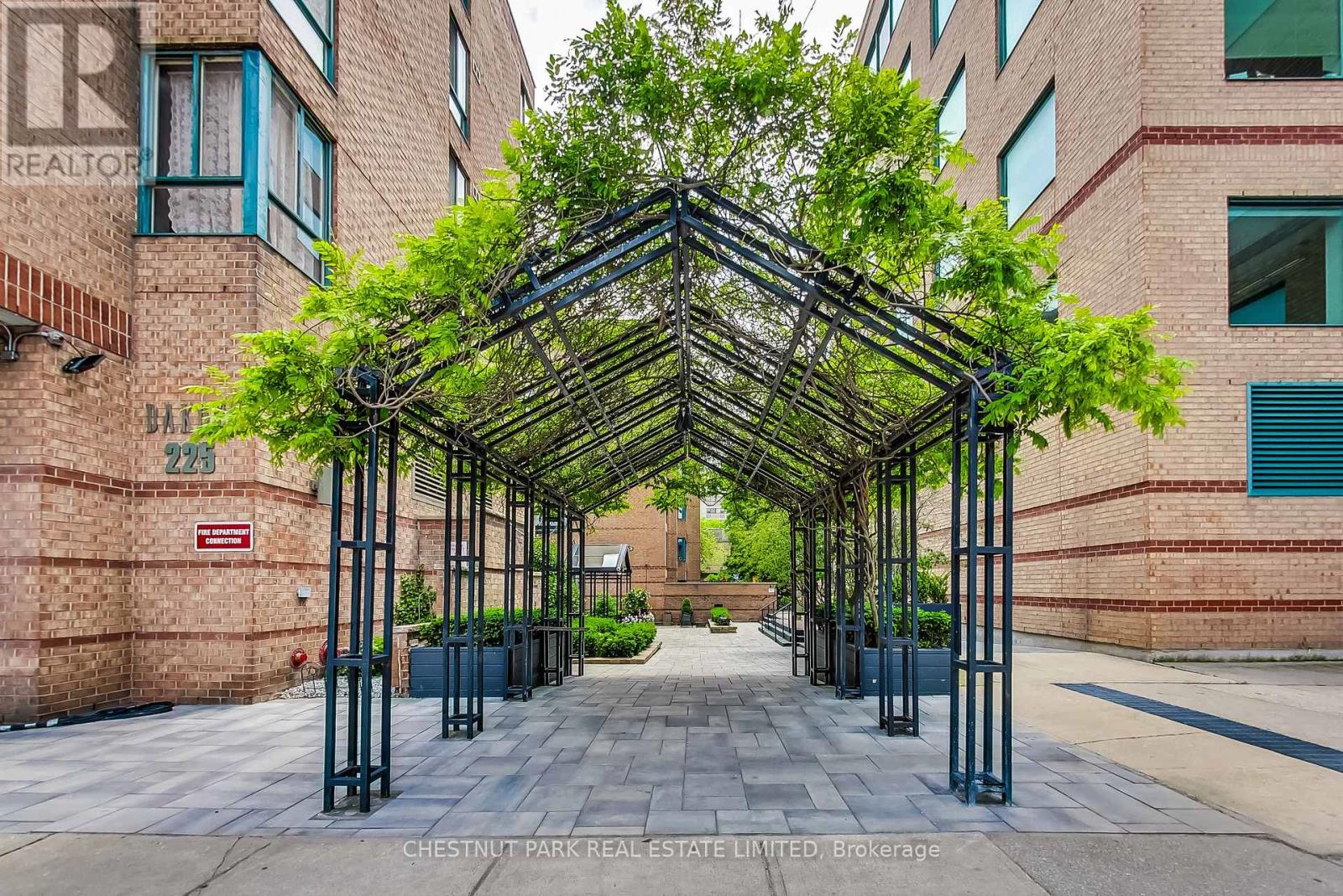 103 - 225 Davenport Road, Toronto, Ontario  M5R 3R2 - Photo 3 - C12057468