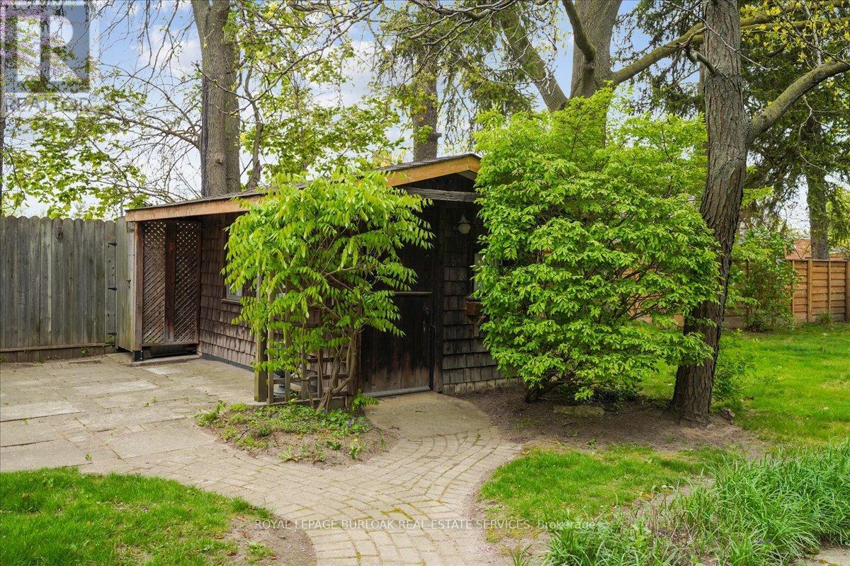 947 Glenwood Avenue, Burlington, Ontario  L7T 2K1 - Photo 44 - W12035024