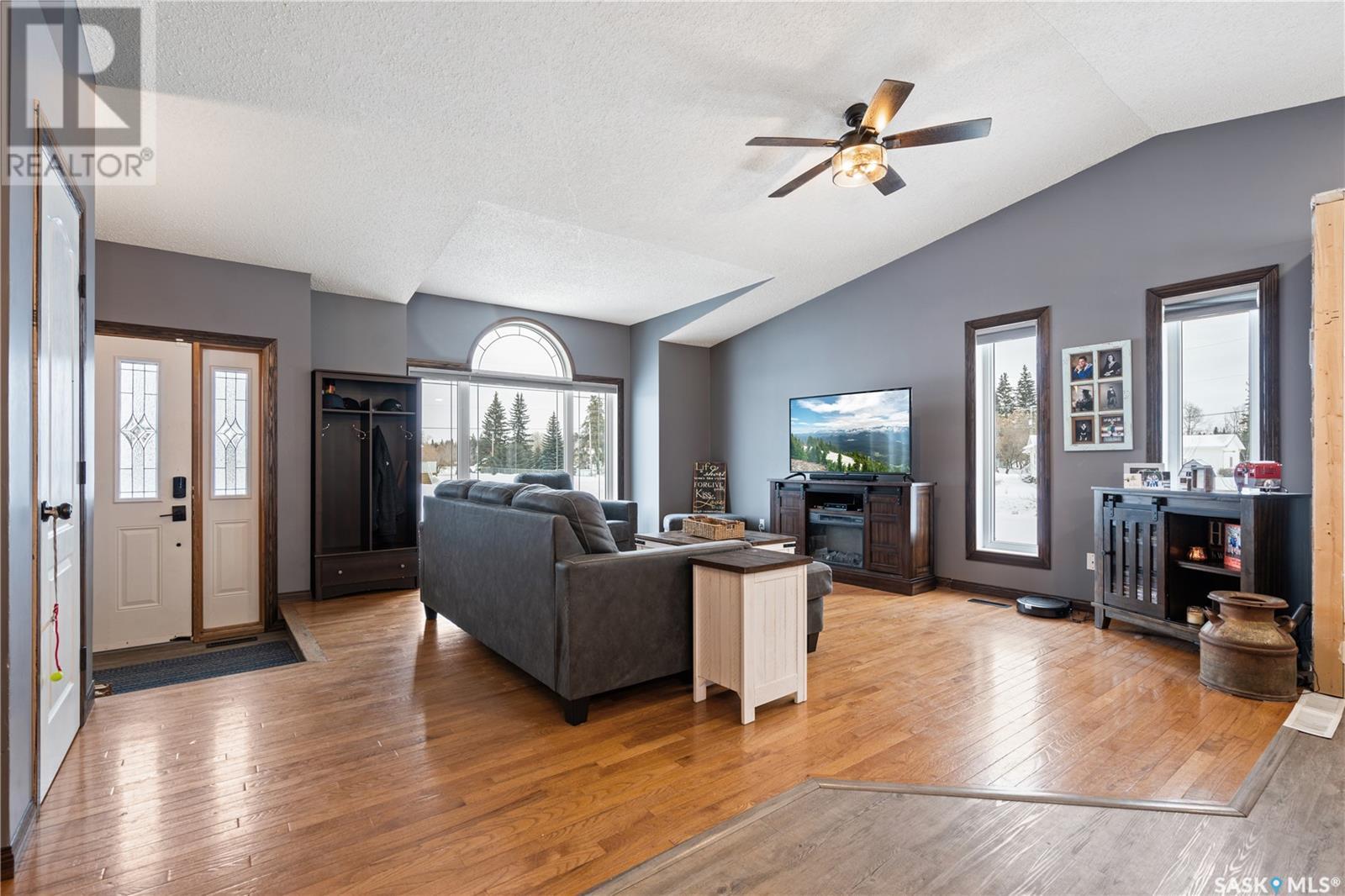209 1st Street W, Pierceland, Saskatchewan  S0M 2K0 - Photo 2 - SK993826
