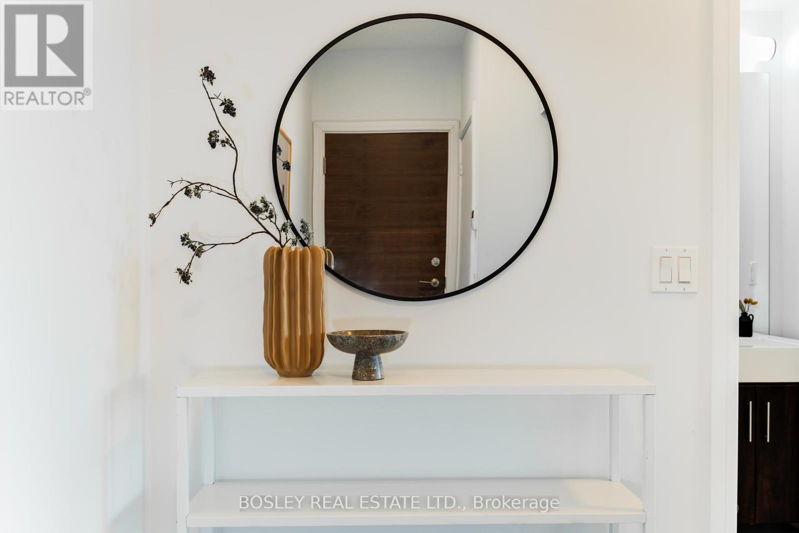 418 - 35 Brian Peck Crescent, Toronto, Ontario  M4G 0A5 - Photo 3 - C12051579