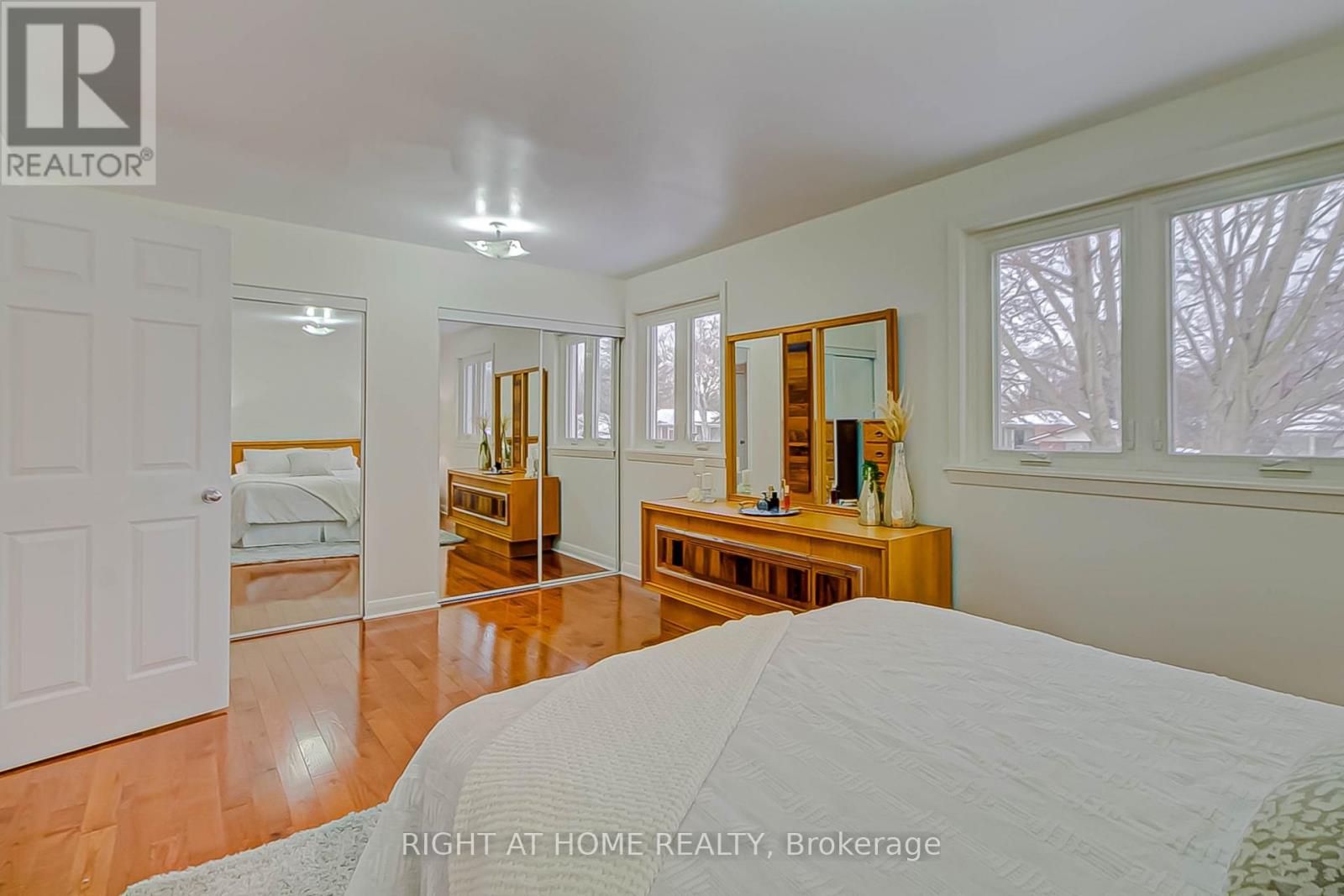 130 Cultra Square, Toronto, Ontario  M1E 2E3 - Photo 8 - E12152528