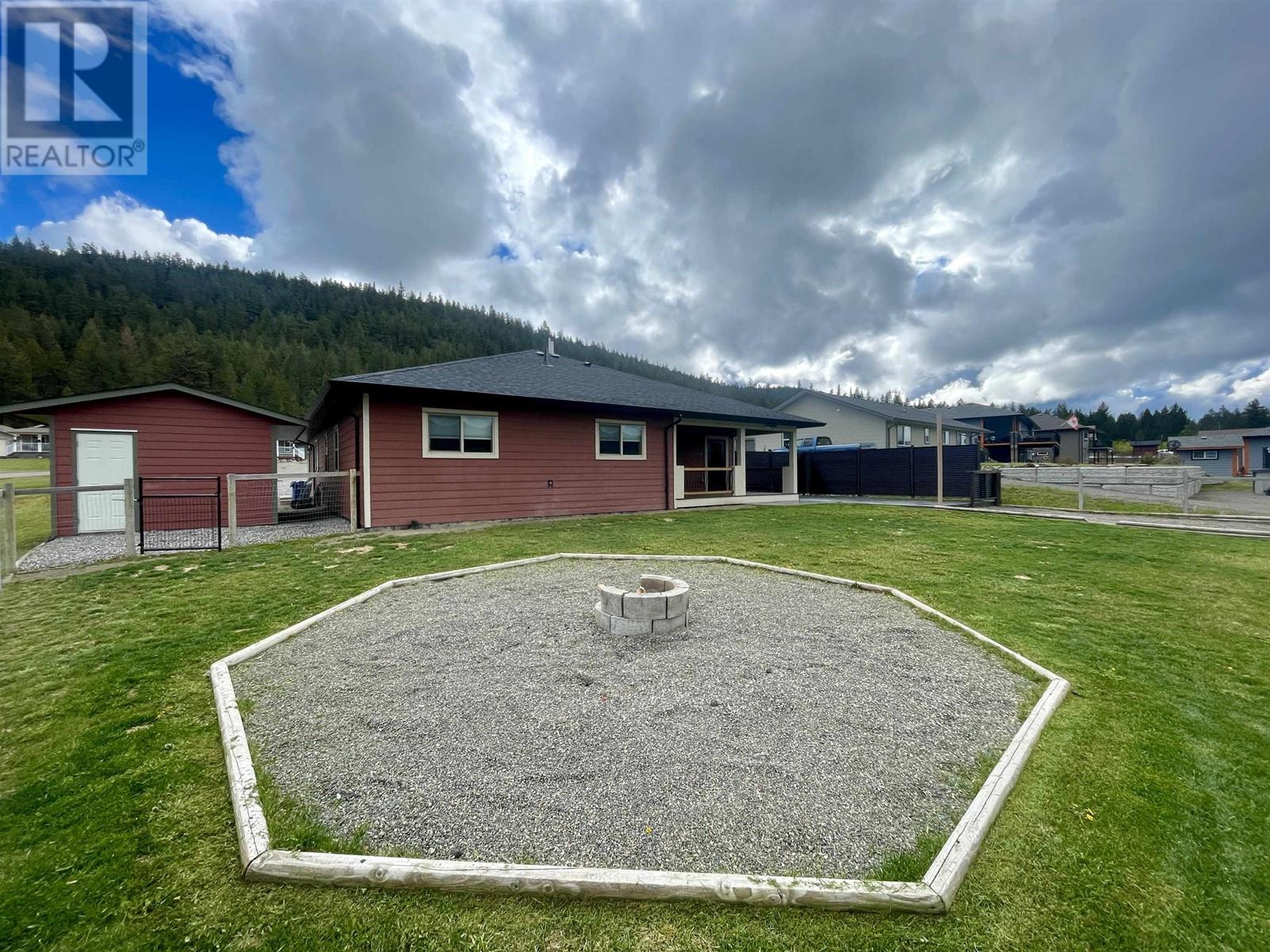 315 Blackstock Road, 100 Mile House, British Columbia  V0K 2E0 - Photo 20 - R3005311