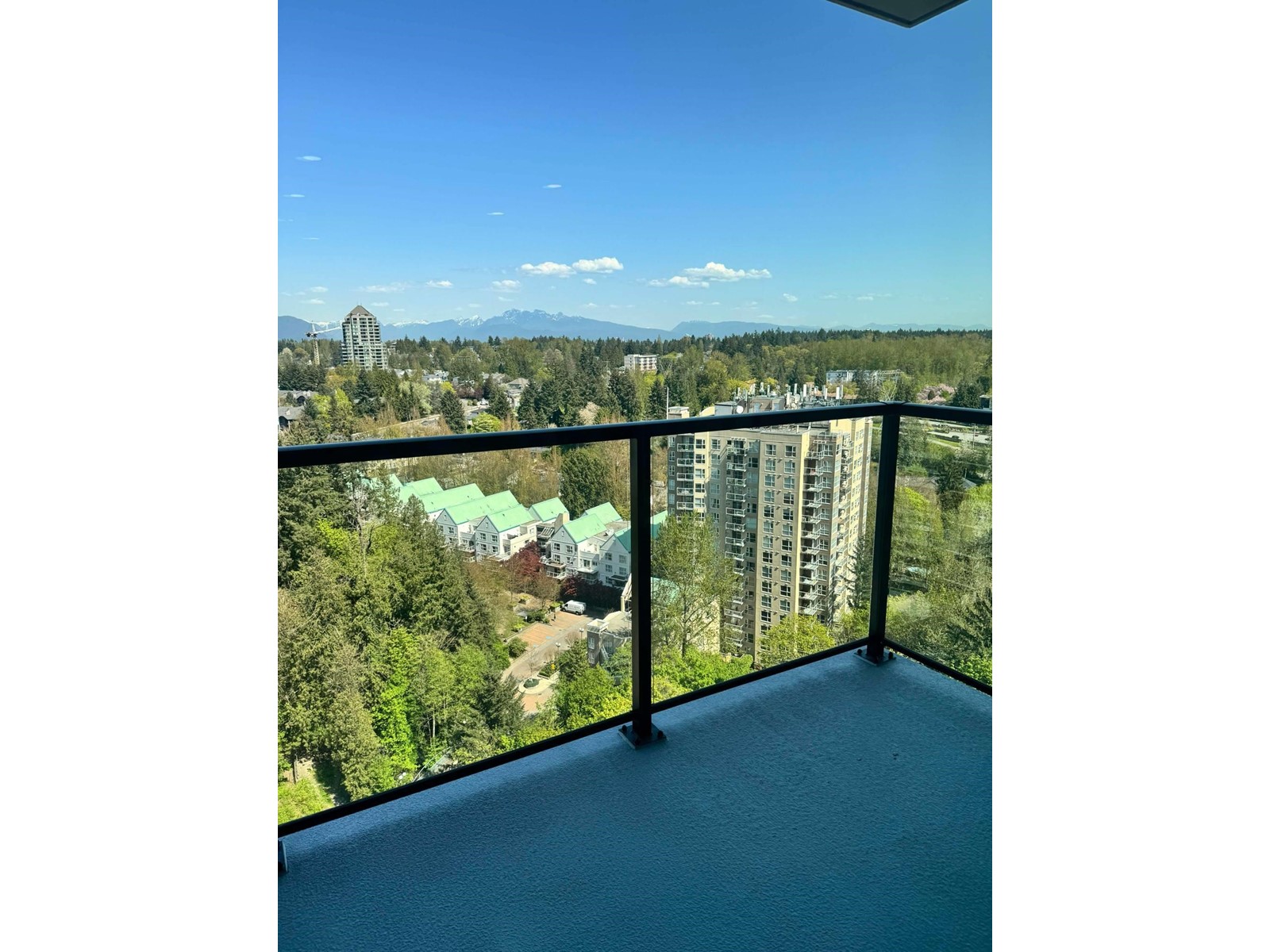 1908 13725 George Junction, Surrey, British Columbia  V3T 4Y3 - Photo 4 - R3004911