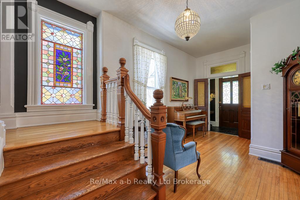 399 Drew Street, Woodstock (Woodstock - North), Ontario  N4S 4V3 - Photo 4 - X12018841