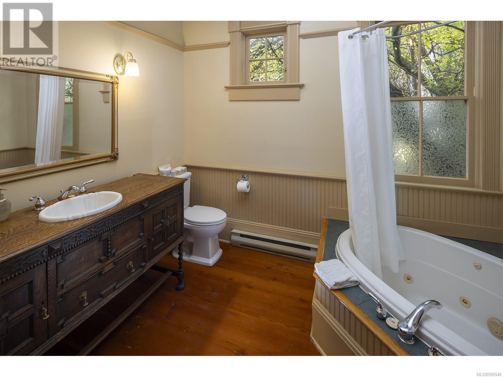 332 Catherine St, Victoria, British Columbia  V9A 3S8 - Photo 18 - 999540