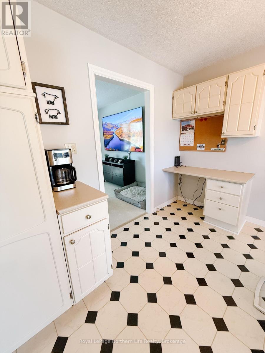 221 Eleventh Street, Mattawa, Ontario  P0H 1V0 - Photo 10 - X12163011