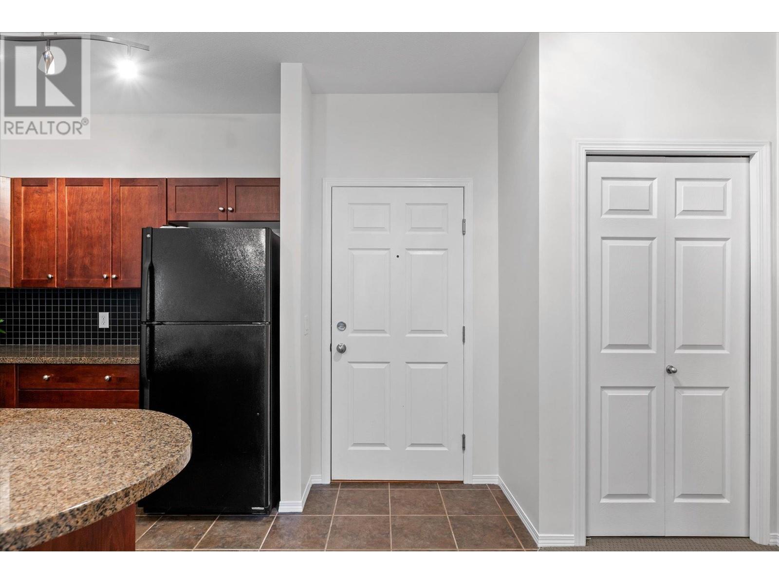 1875 Country Club Drive Unit# 1317, Kelowna, BC V1V2W7