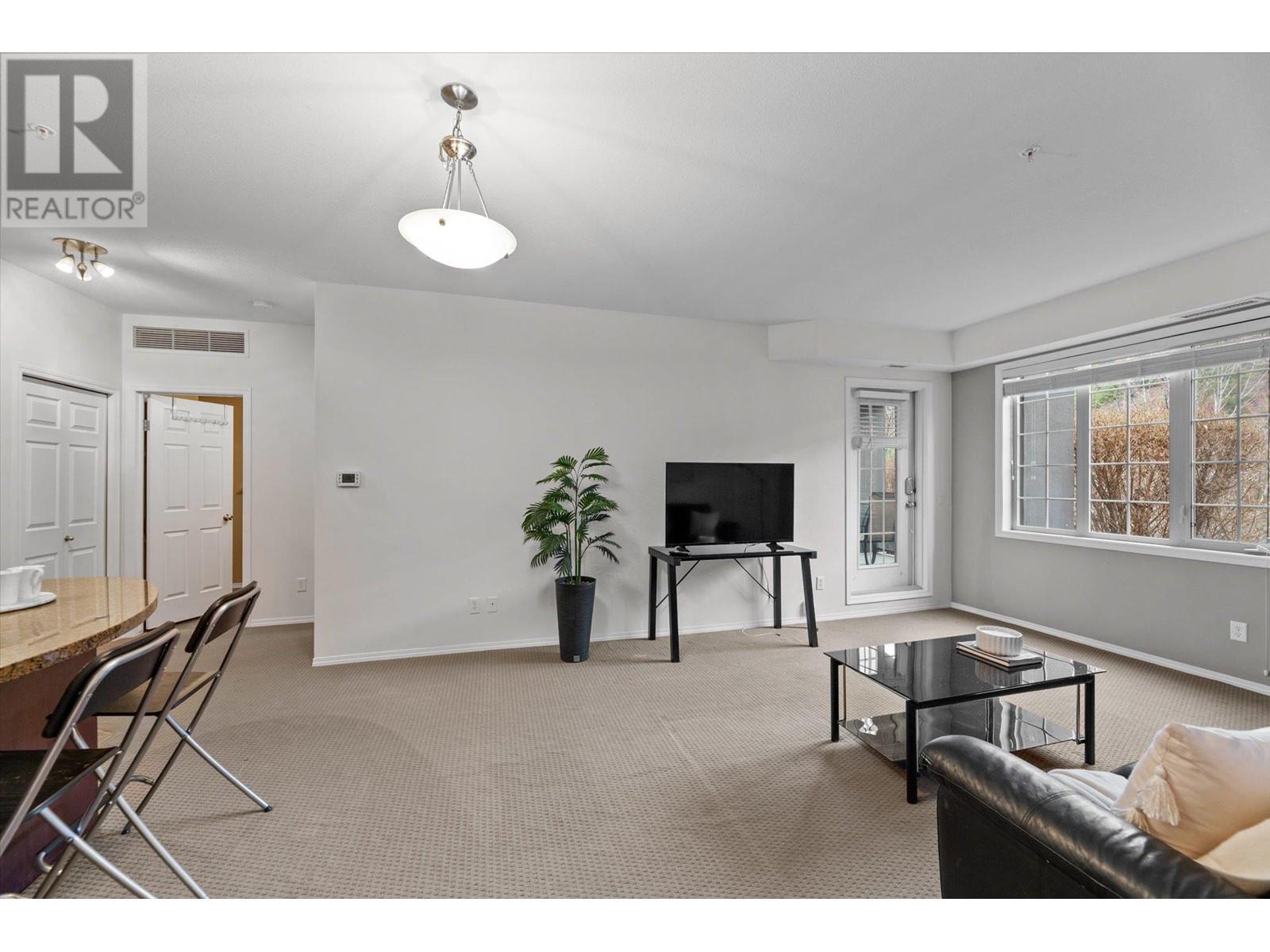1875 Country Club Drive Unit# 1317, Kelowna, BC V1V2W7