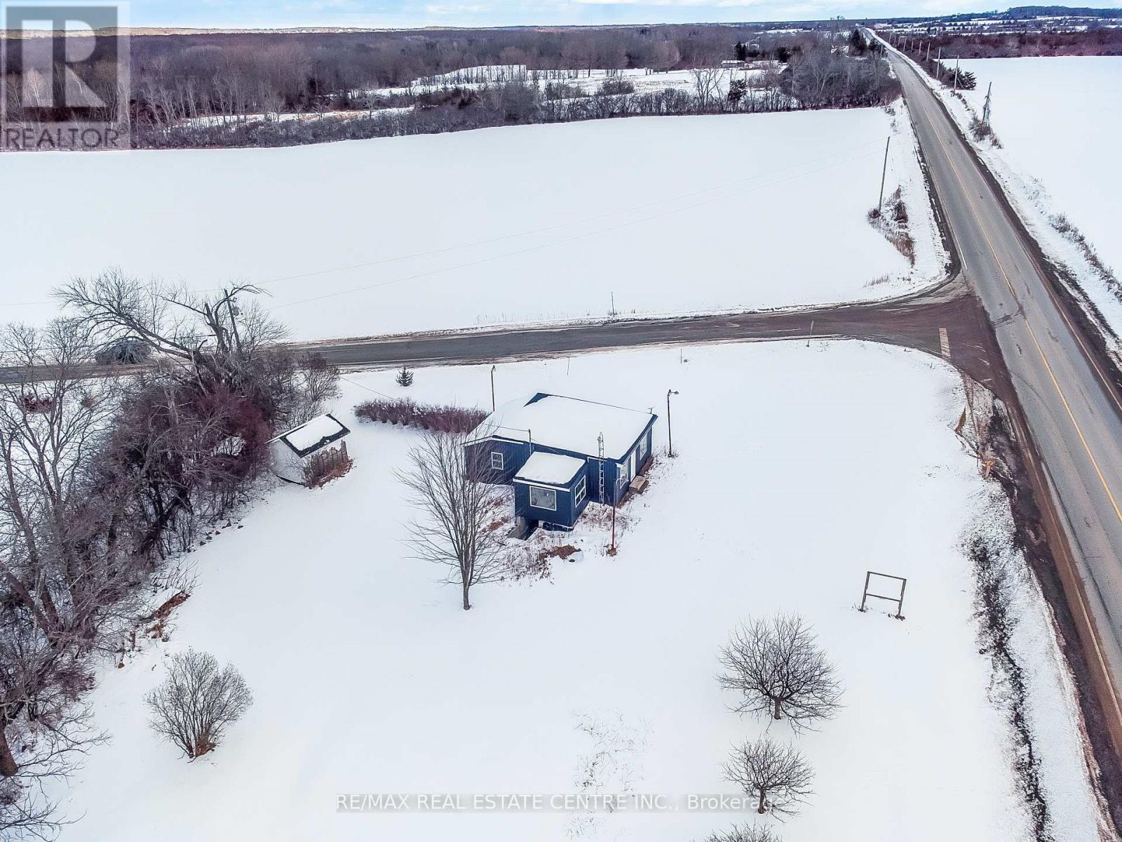 11 Melville Road, Prince Edward County, Ontario  K0K 1T0 - Photo 7 - X12162840