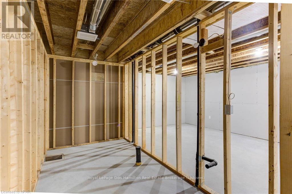 276 Queen Street S, North Perth, Ontario N0G 1B0 - Photo 27 - X11822992