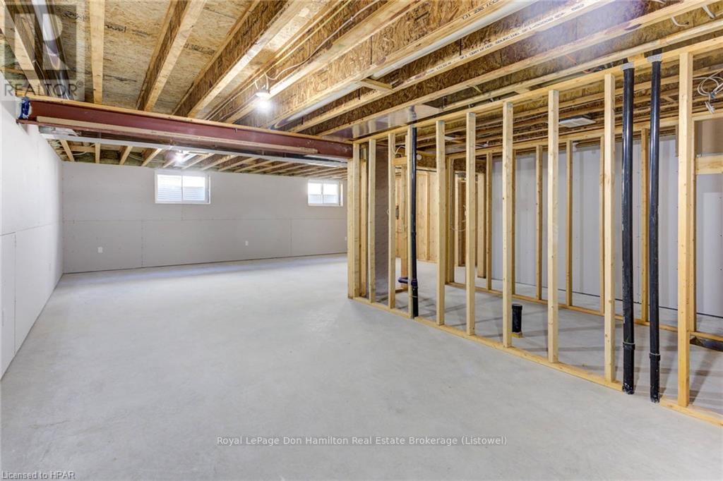 276 Queen Street S, North Perth, Ontario N0G 1B0 - Photo 24 - X11822992