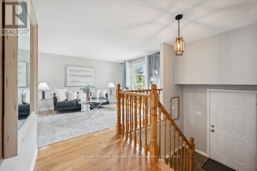 Property at 102 BARNICKE DRIVE image 4