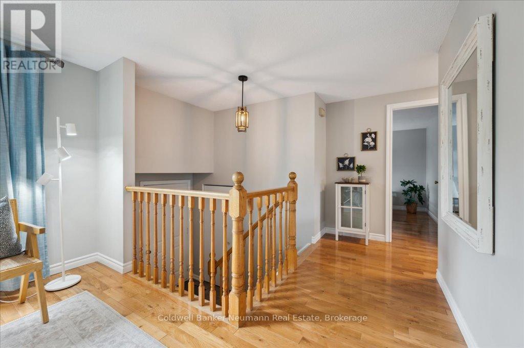 102 Barnicke Drive, Cambridge, Ontario N3C 3M4 - Photo 28 - X12149831