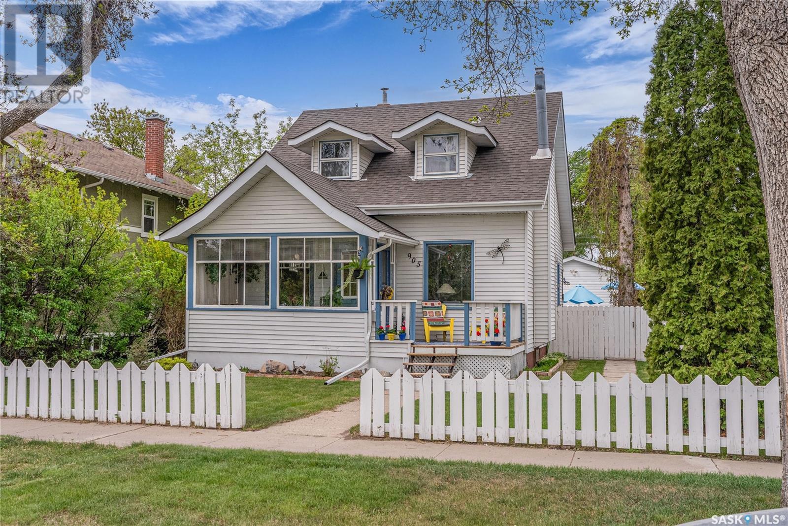 Property at 905 10th AVENUE N image 1