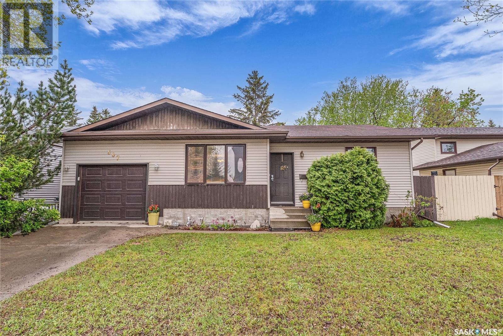 Property at 607 Webster STREET image 1