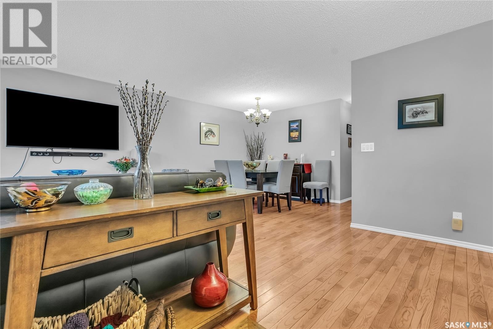 Property at 607 Webster STREET image 4