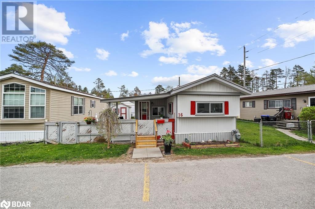 16 Second Street, Angus, Ontario  L3W 0L4 - Photo 3 - 40728285