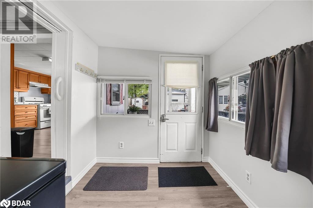 16 Second Street, Angus, Ontario  L3W 0L4 - Photo 4 - 40728285