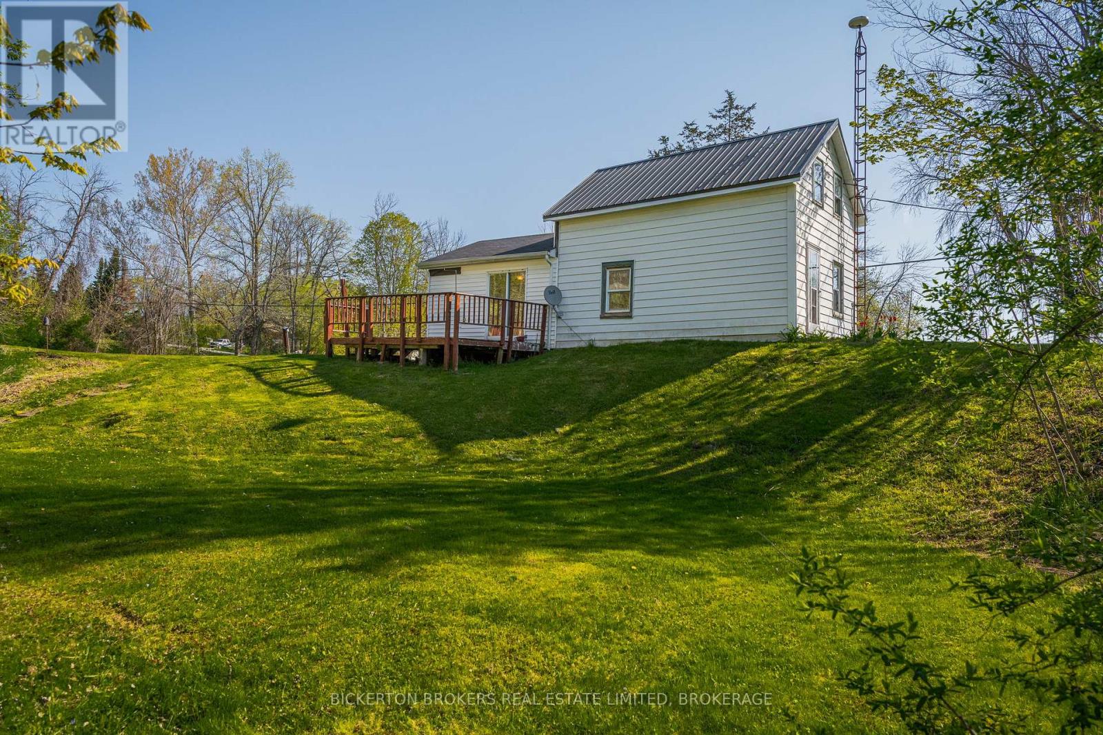29 Maplegrove Road, Front Of Leeds & Seeleys Bay, Ontario  K7G 2V3 - Photo 13 - X12163211