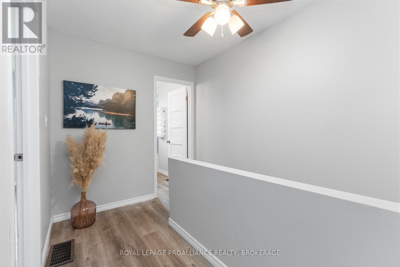 11 - 27 Addington Street, Loyalist, Ontario  K7N 1C6 - Photo 20 - X12163240